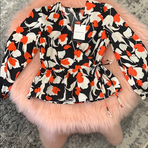 Who What Wear Tops - NEW! Who, What, Wear Red, White, Black Floral Top